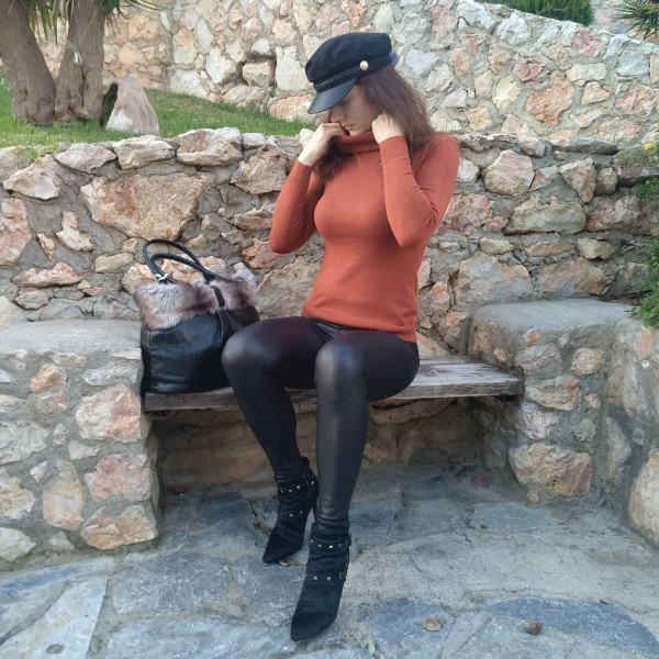 Gynaikeia Kapela Xeimerina Remy Mayro Kapelo Fedora